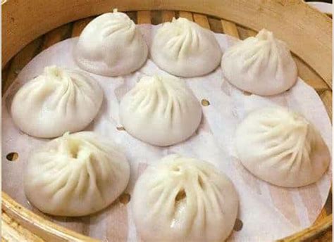  Qingdao Xiao Long Bao:  Mielenkiintoinen Leikkisyys Umamin ja Kiinnostavan Textuurin Välillä?